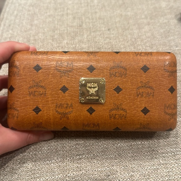 NWOT: MCM Sunglasses - 54mm Dark Havana - Picture 4 of 4